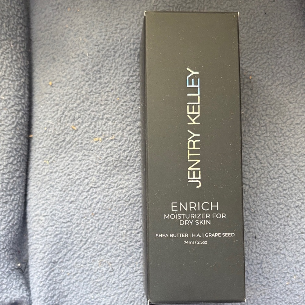 Black Moisturizer for Dry Skin